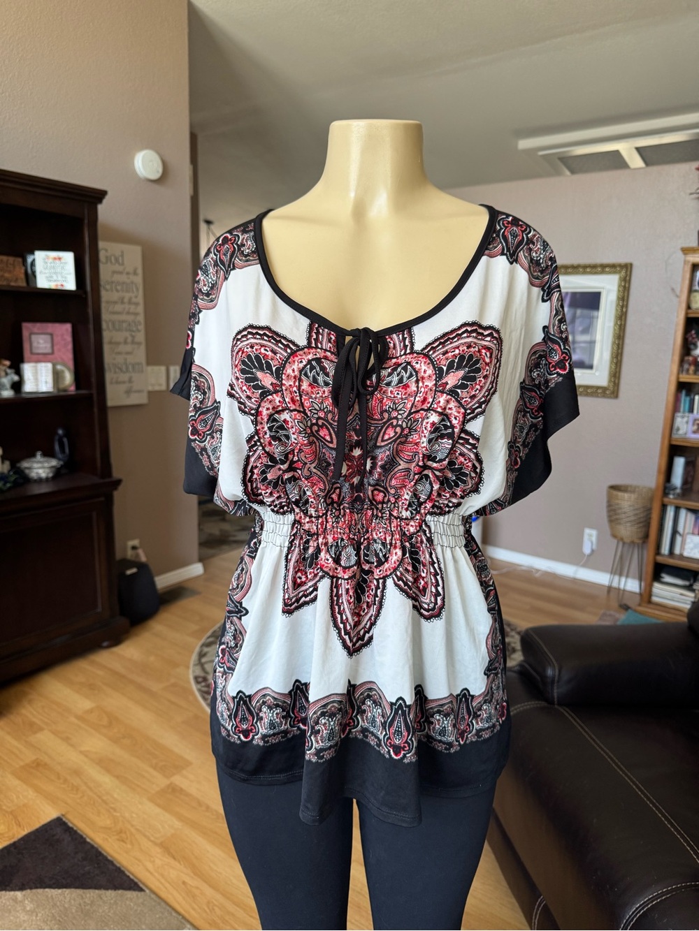 Claudia Richard white, black & red paisley tie-front blouse-size L
